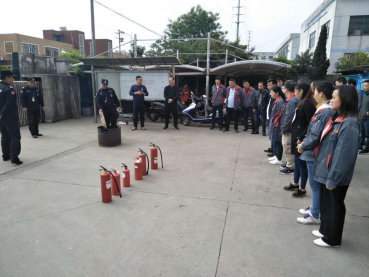 優(yōu)派克安保開展安全月——消防演練